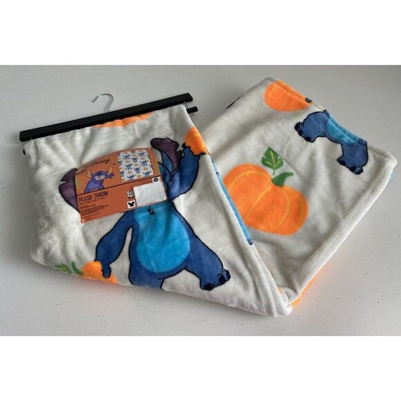 Disney Stitch Halloween Plush Throw Blanket Pumpkin Harvest Fall 50 X 70” NEW - Picture 1 of 12